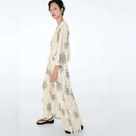 ZARA Wrinkled‎ Effect Printed Satin Maxi Dress in Ecru & Sage Green Size Medium - Picture 5 of 16